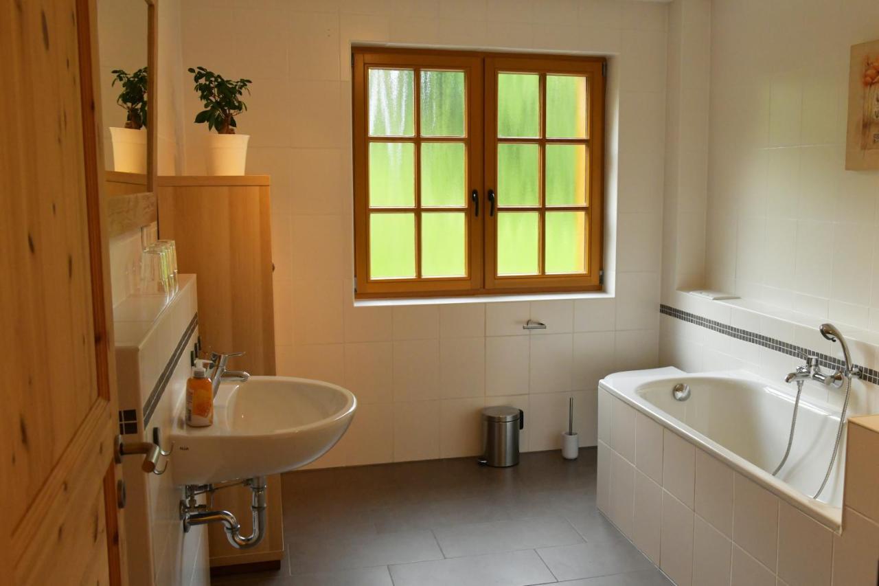 Haus Alpenrose Zum Vic Apartment Вермелскирхен Екстериор снимка